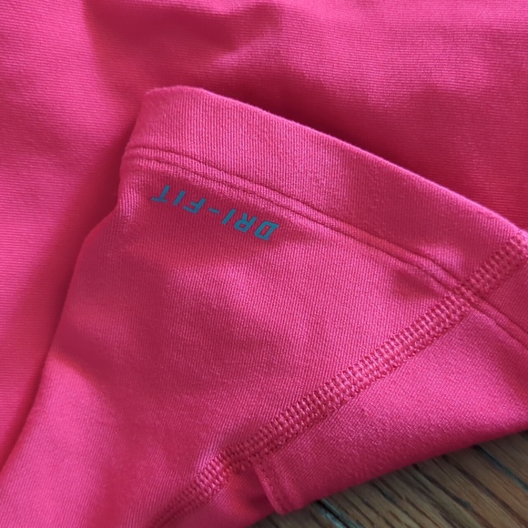 Nike Workout Top - Picture 5 of 5